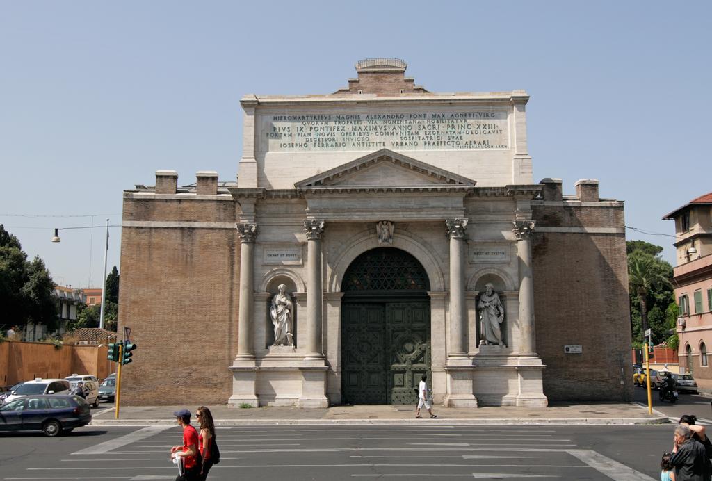 Hotel Versailles Rome Bagian luar foto