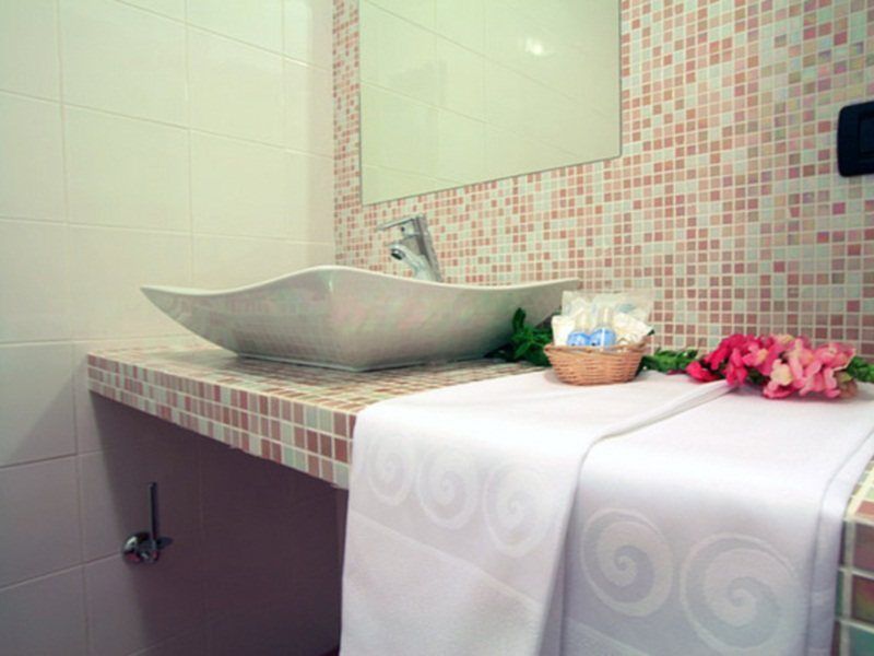 Hotel Versailles Rome Bagian luar foto