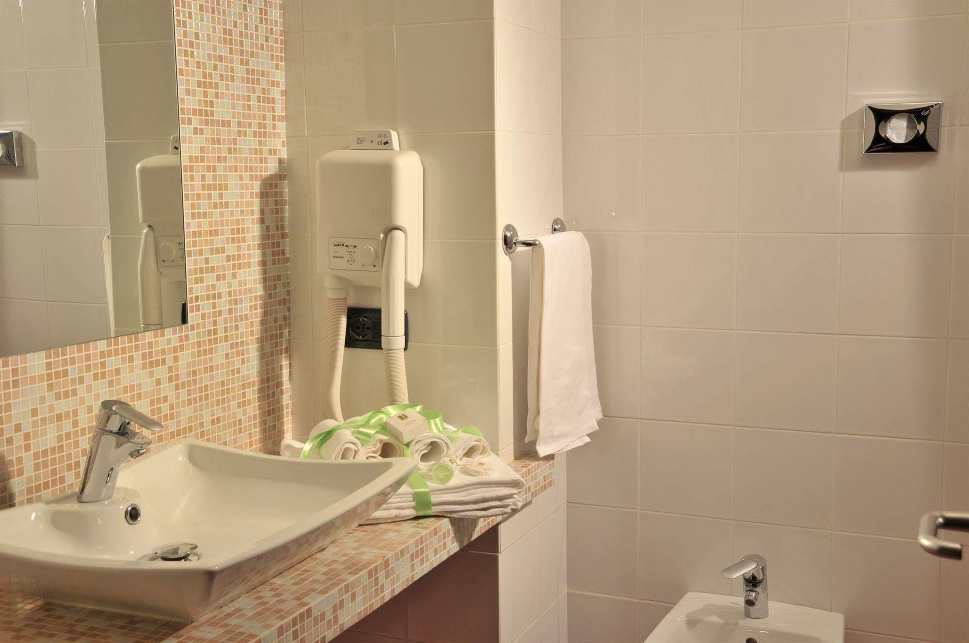 Hotel Versailles Rome Bagian luar foto